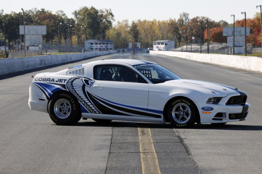  Ford Mustang Cobra Jet 2010 года  (фото 19 из 84)
